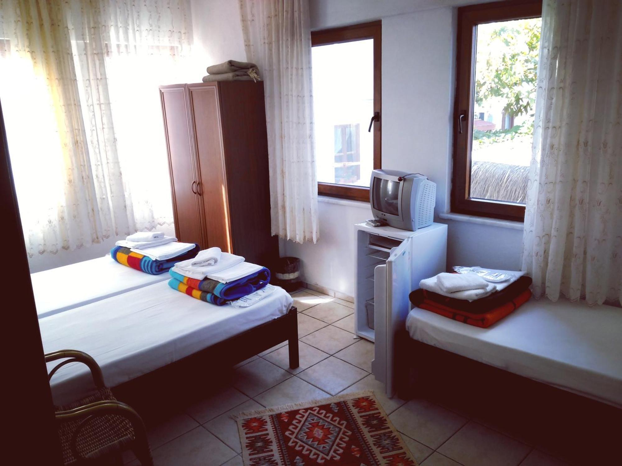 Adali Guest House Bozcaada Room photo